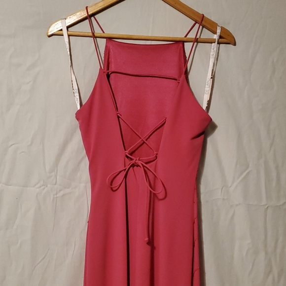 Gown - Picture 4 of 8